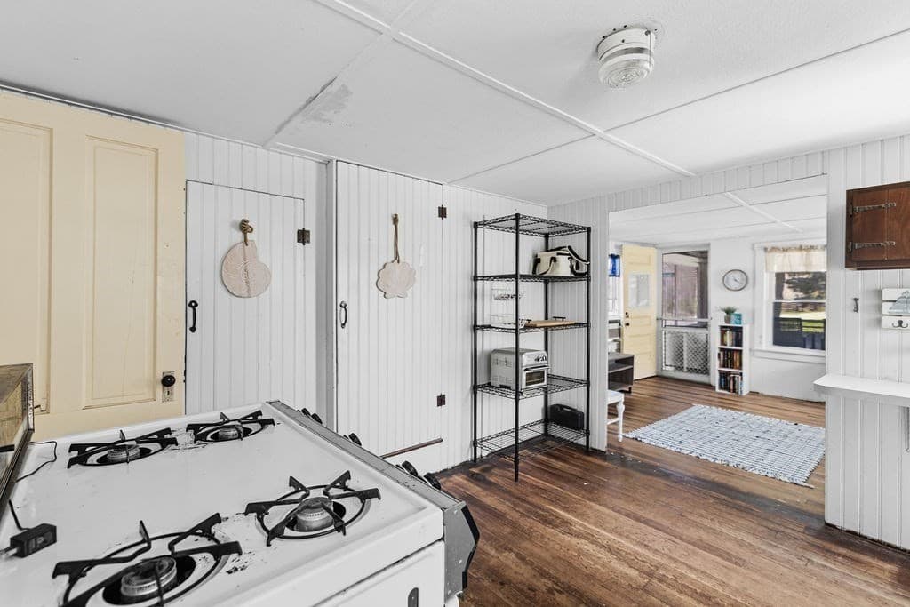 Single Family Residence at 17 Island St, Mattapoisett MA 02739, Mattapoisett, photo 15 of 29