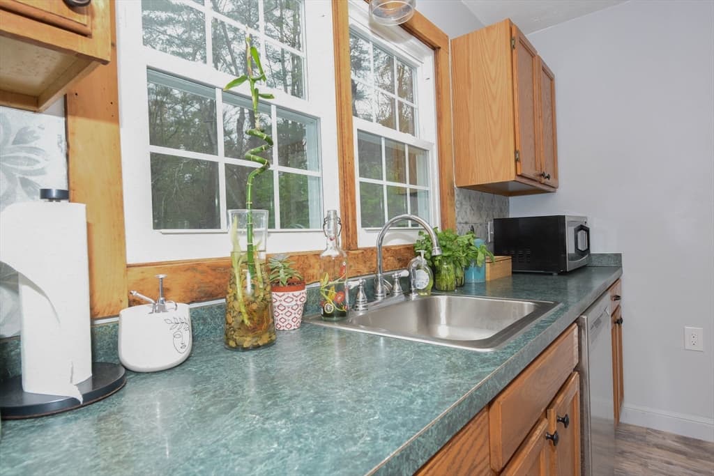 Single Family Residence at 325 River Street, Halifax MA 02338, Halifax, photo 7 of 41
