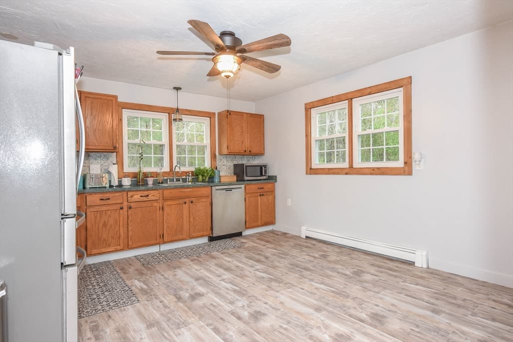 Single Family Residence at 325 River Street, Halifax MA 02338, Halifax, photo 5 of 41