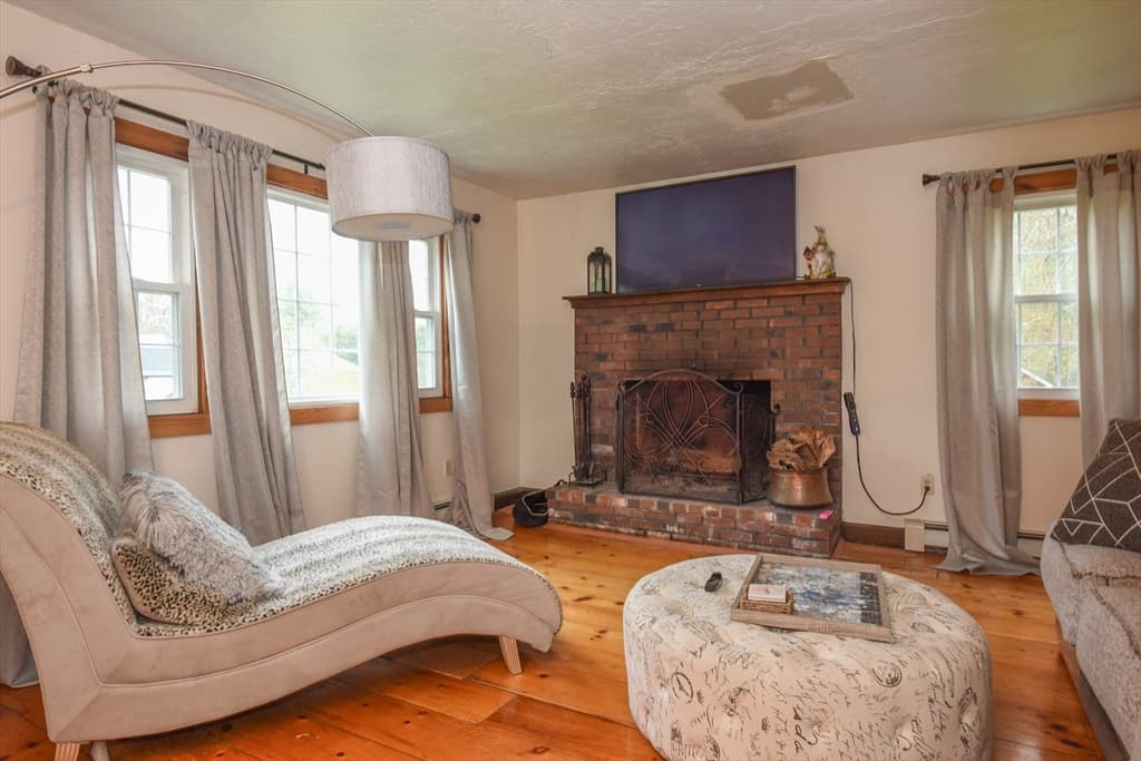 Single Family Residence at 325 River Street, Halifax MA 02338, Halifax, photo 9 of 41