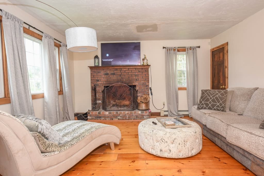Single Family Residence at 325 River Street, Halifax MA 02338, Halifax, photo 8 of 41