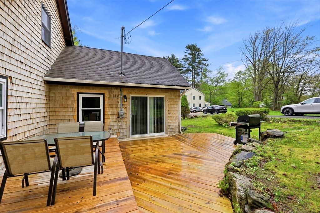 Single Family Residence at 64 S Cottage Rd, Holland MA 01521, photo 26 of 34