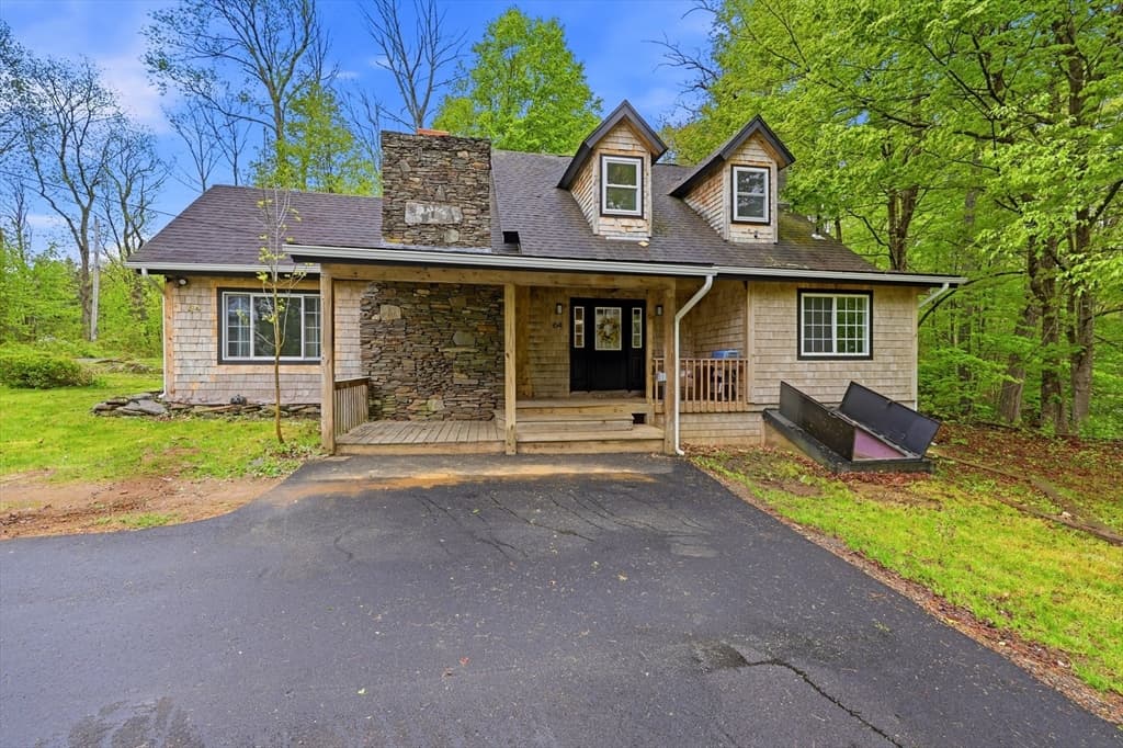 Single Family Residence at 64 S Cottage Rd, Holland MA 01521, photo 28 of 34