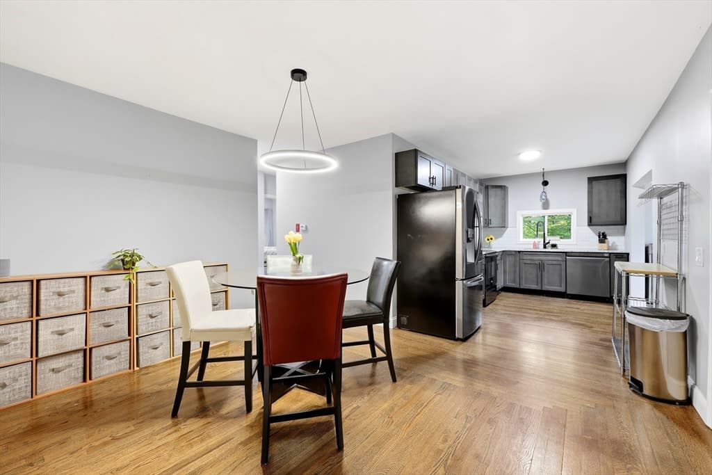 Single Family Residence at 64 S Cottage Rd, Holland MA 01521, photo 5 of 34