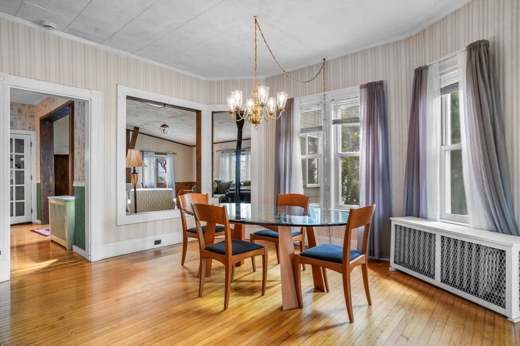 122 S Walker St, Lowell MA 01851 photo 17