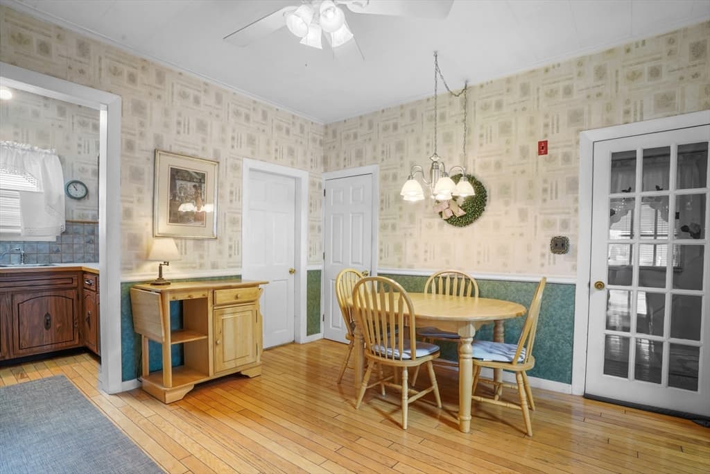 122 S Walker St, Lowell MA 01851 photo 21