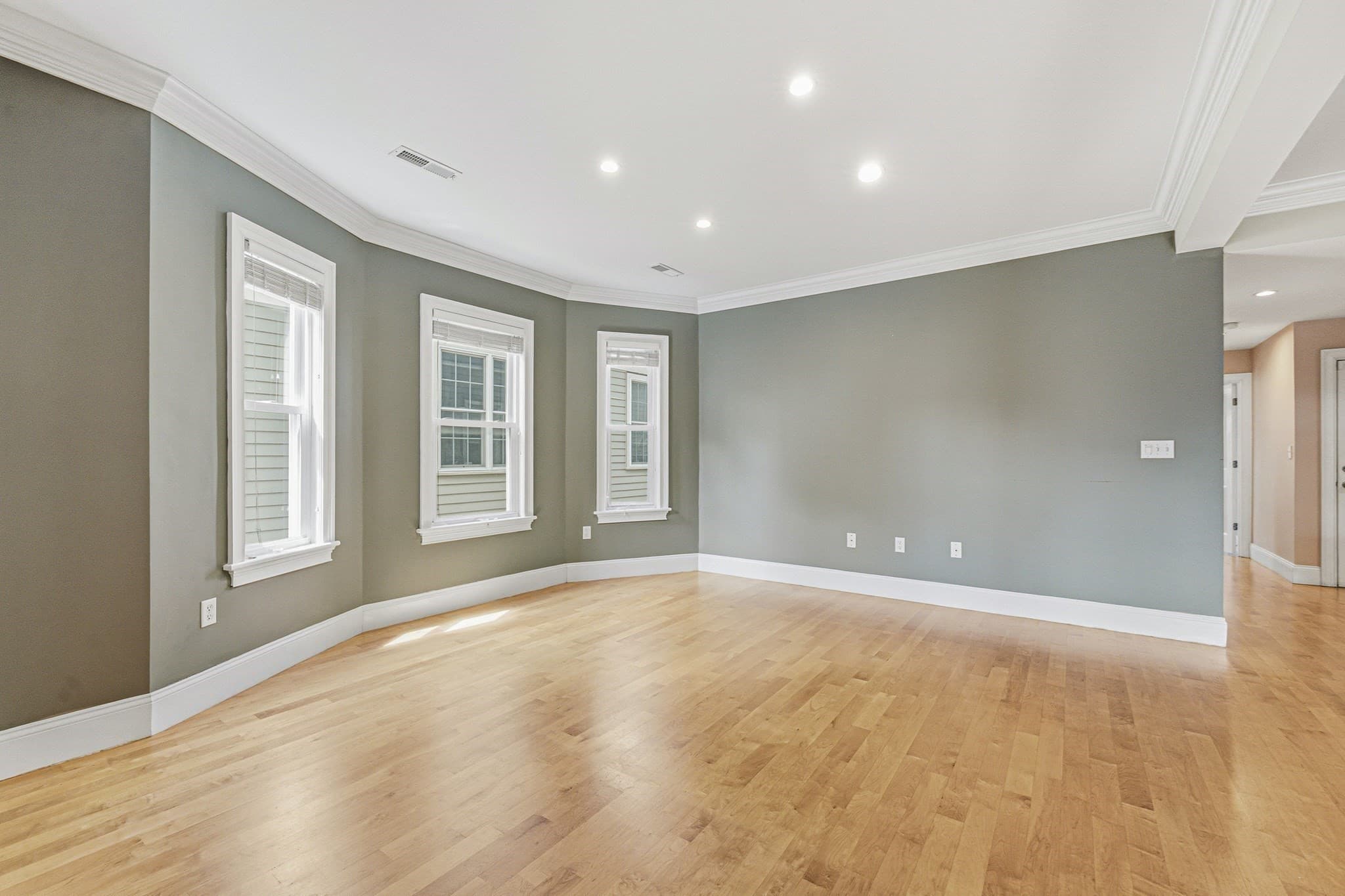 Condominium at 5 Mount Vernon St # 2, Boston MA 02125, Boston, photo 5 of 42