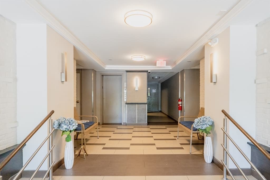 Condominium at 32 Whites Ave, Watertown MA 02472, Watertown, photo 14 of 17