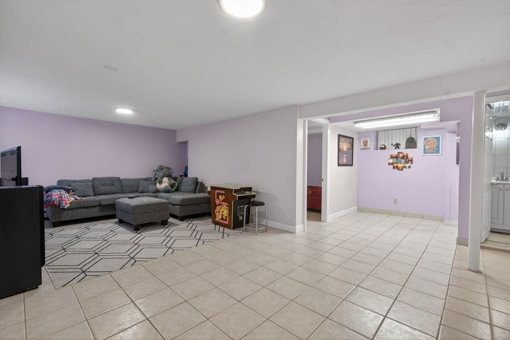 Single Family Residence at 8 Hawthorne St, Watertown MA 02472, photo 25 of 38