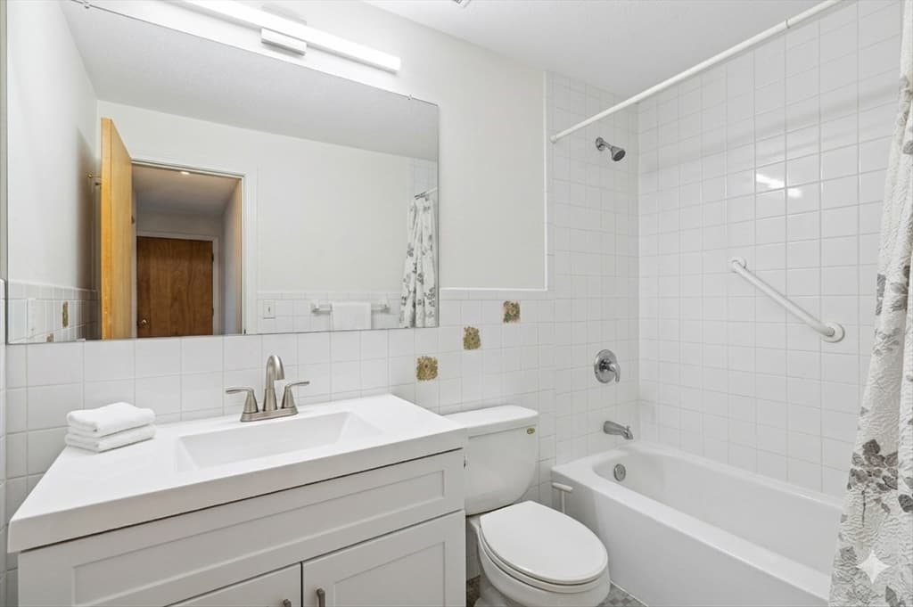 Condominium at 2 Tara Dr # 11, Weymouth MA 02188, Weymouth, photo 9 of 9