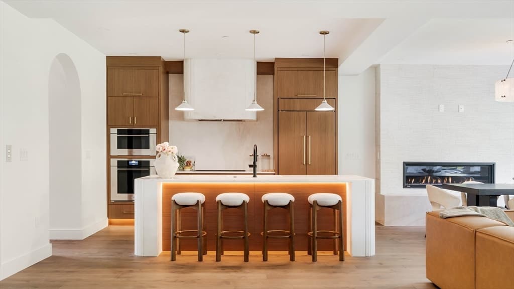 79 Park St # 3, Brookline MA 02446