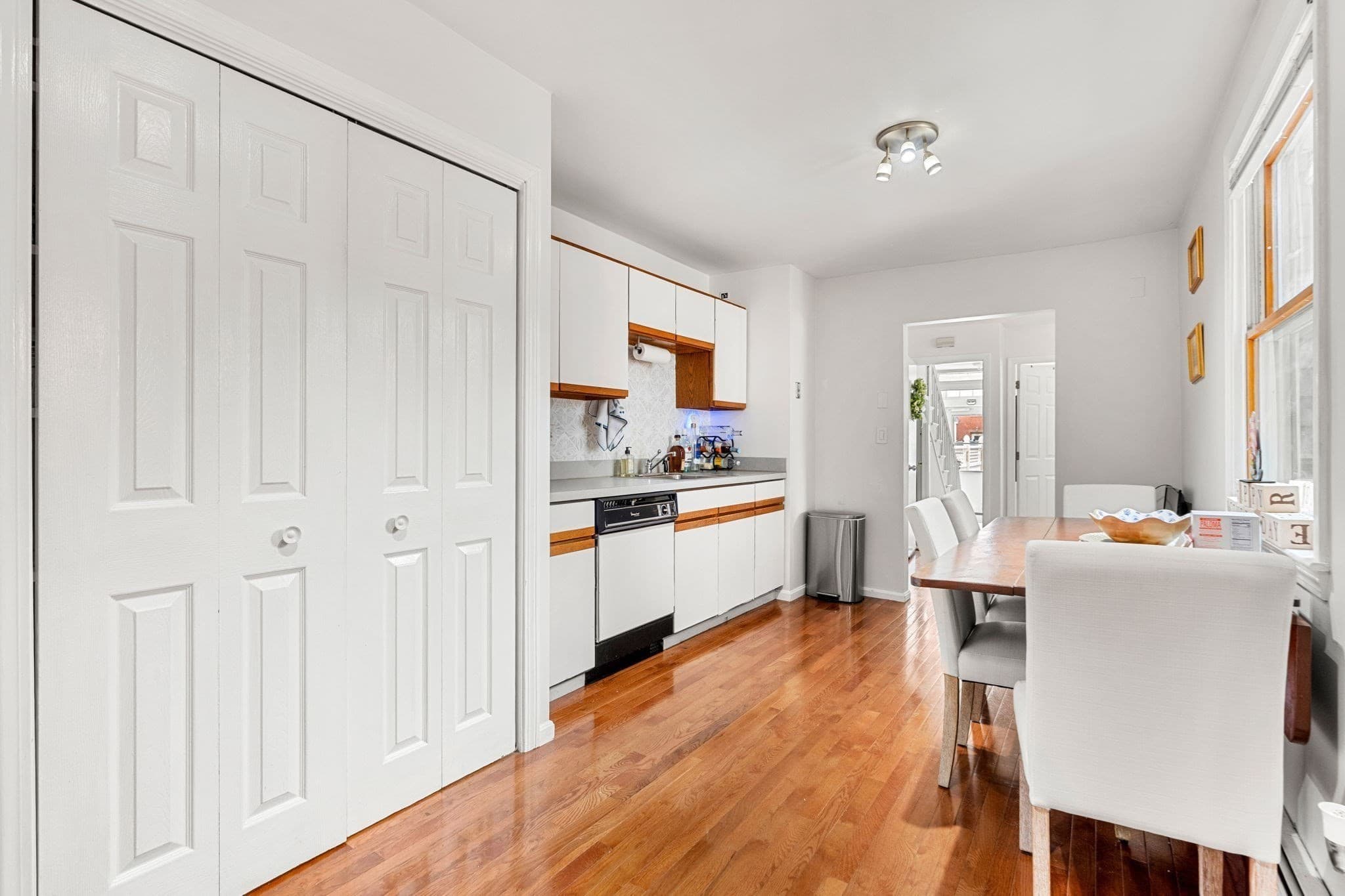 2 Family - 2 Units Up/Down at 652 E 2nd St, Boston MA 02127, photo 11 of 28