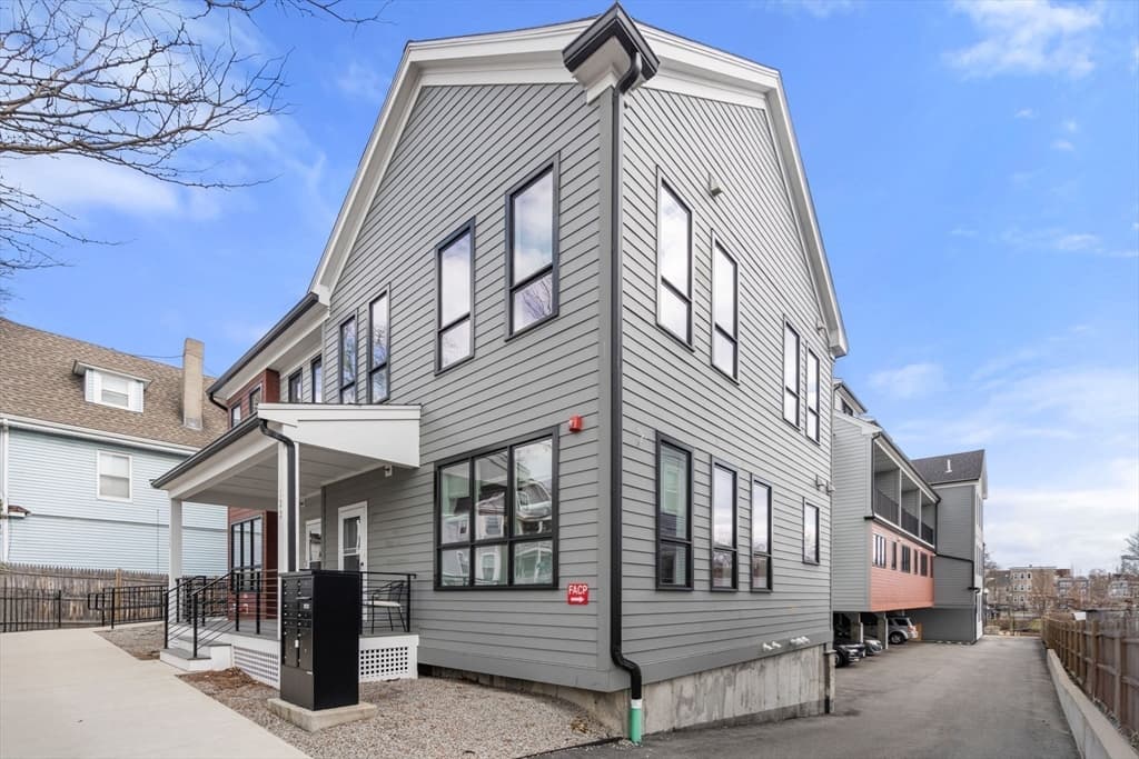 Condominium at 123-125 Centre St, Boston MA 02124, Boston, photo 27 of 41
