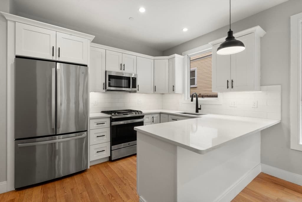 Condominium at 123-125 Centre St, Boston MA 02124, Boston, photo 2 of 38