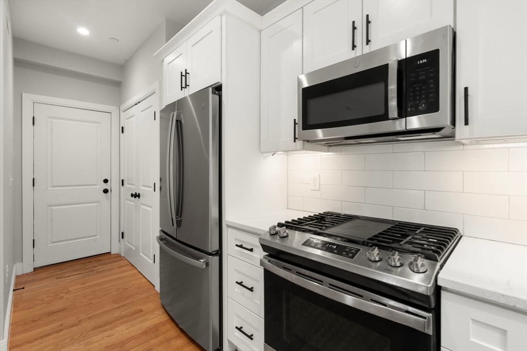 Condominium at 123-125 Centre St, Boston MA 02124, Boston, photo 19 of 38