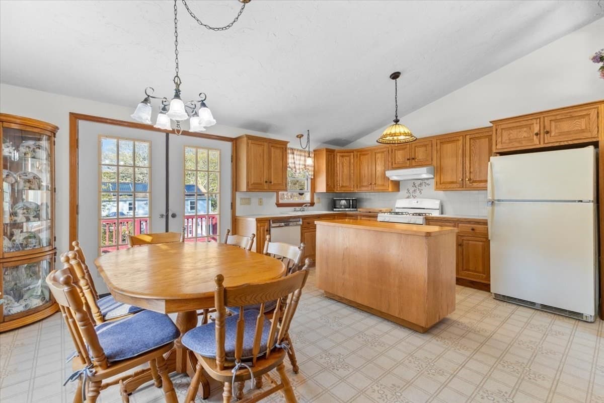 Single Family Residence at 64 Rainbow Rd, Yarmouth MA 02673, photo 3 of 41