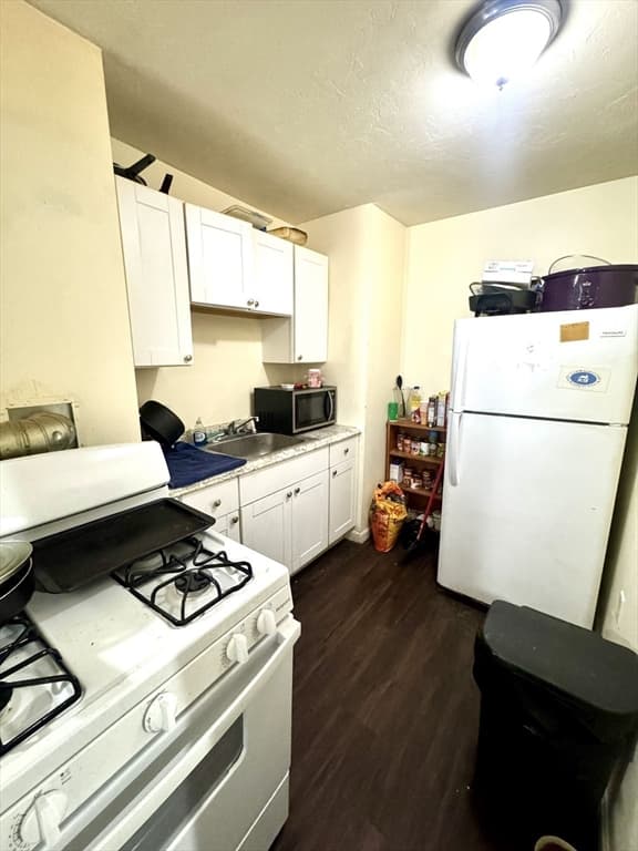 28 Prescott St, Leominster MA 01453 photo 18