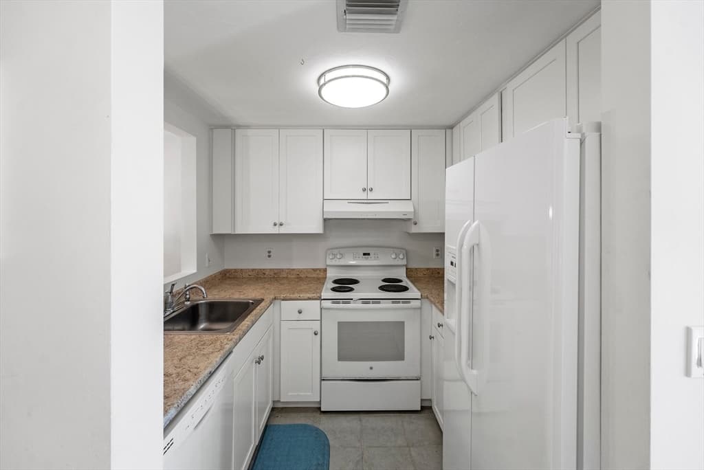 Condominium at 94 Westcliff Dr # 94, Plymouth MA 02360, Plymouth, photo 14 of 42