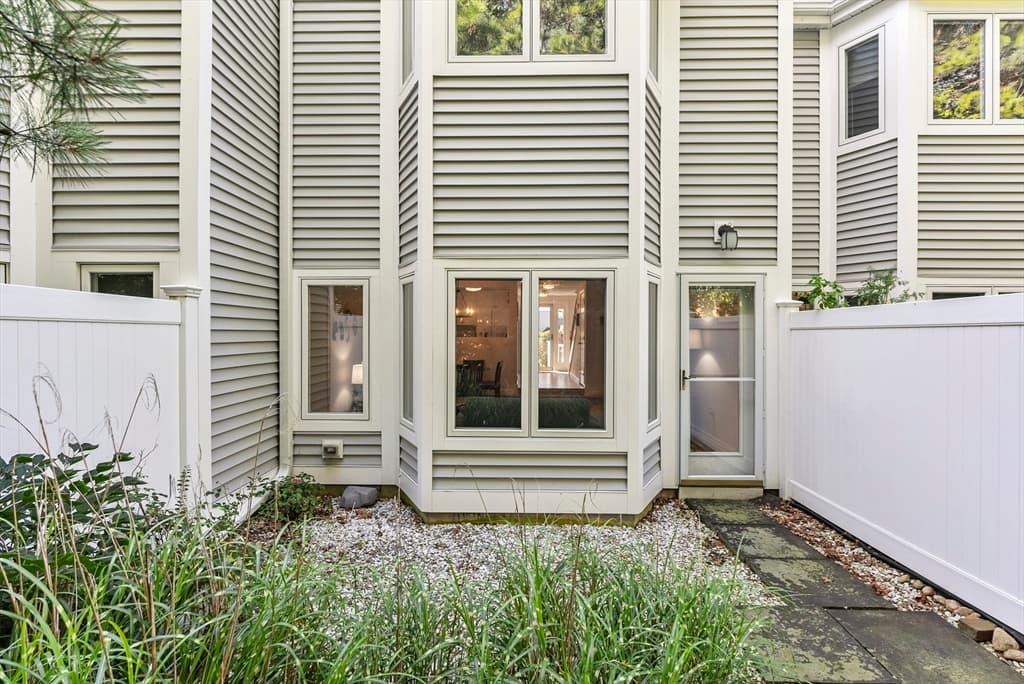 Condominium at 94 Westcliff Dr # 94, Plymouth MA 02360, Plymouth, photo 31 of 42