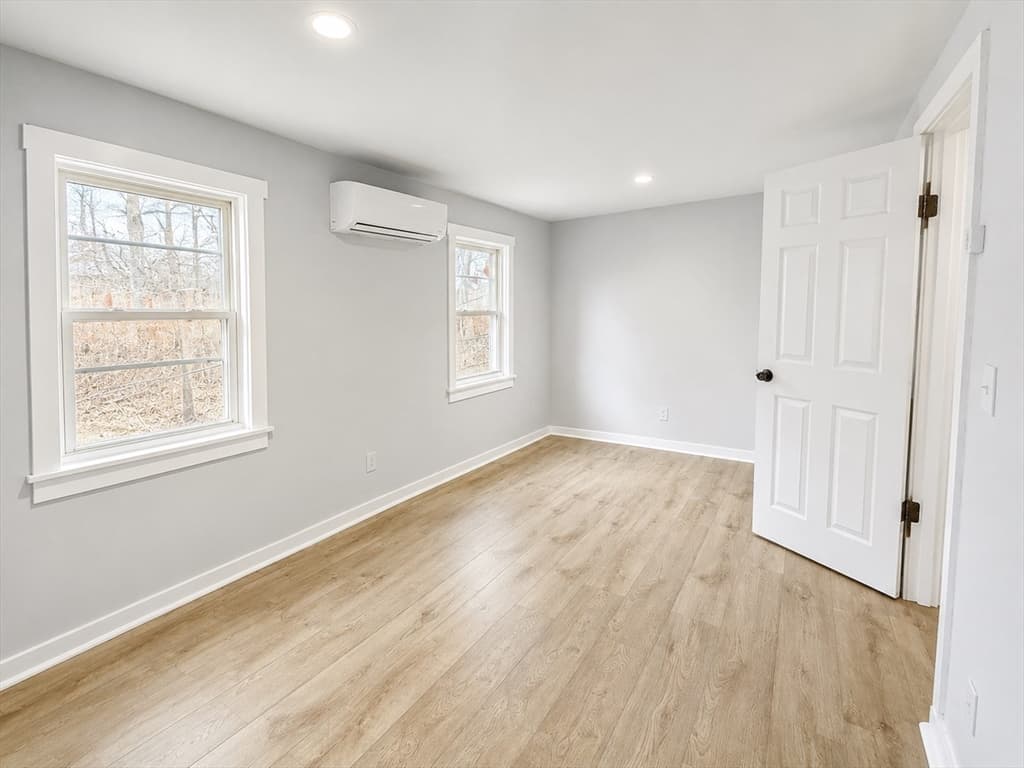 9 Winthrop, Worcester MA 01604 photo 13