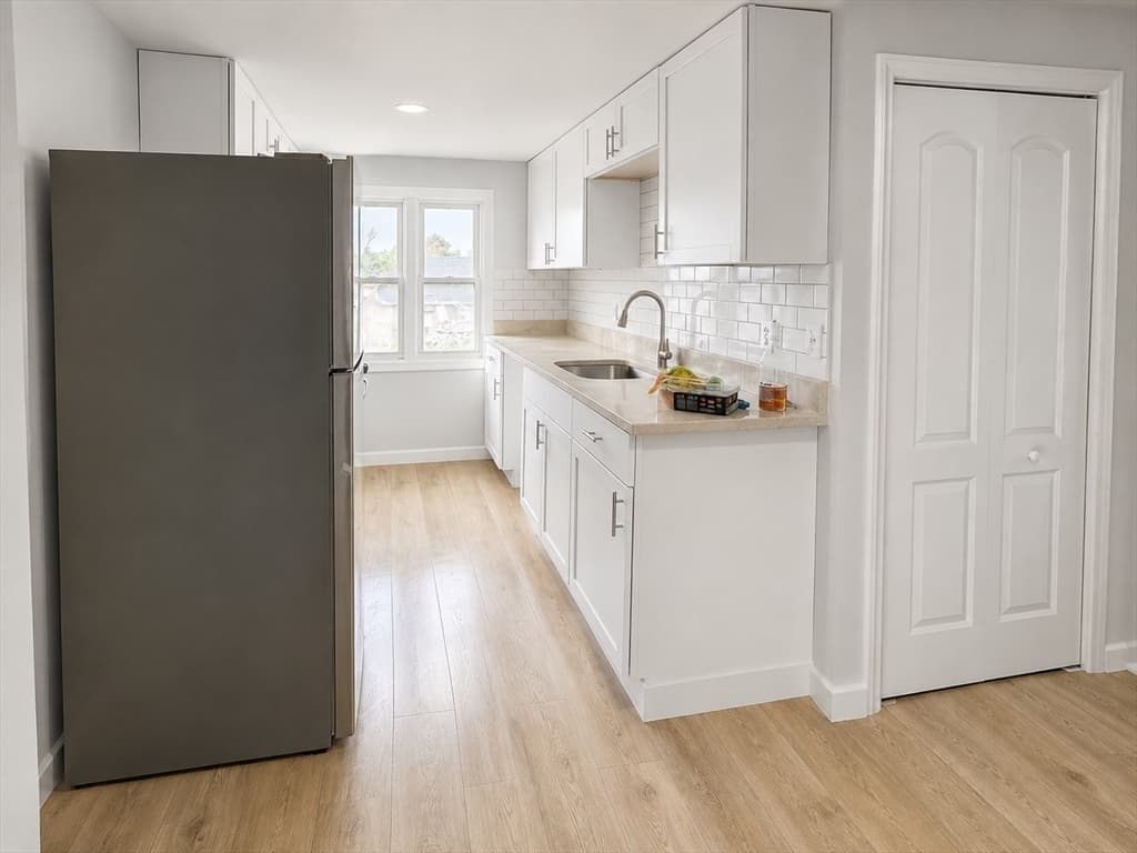 9 Winthrop, Worcester MA 01604 photo 3