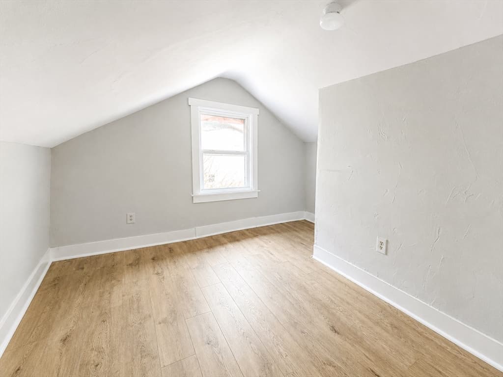9 Winthrop, Worcester MA 01604 photo 14