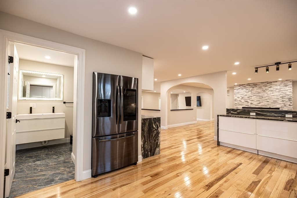 Single Family Residence at 2 Ernst Way, Harwich MA 02645, Harwich, photo 9 of 42