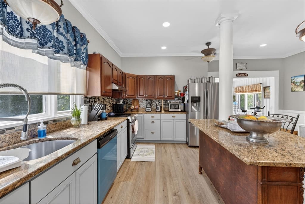 Single Family Residence at 43 Plymouth, Holbrook MA 02343, Holbrook, photo 8 of 34