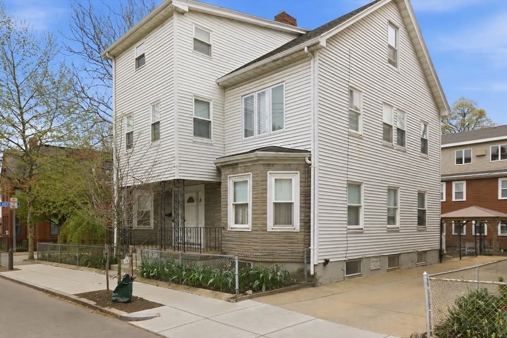 5-9 Family at 126-130 Summer Street, Somerville MA 02143, Somerville, photo 6 of 36