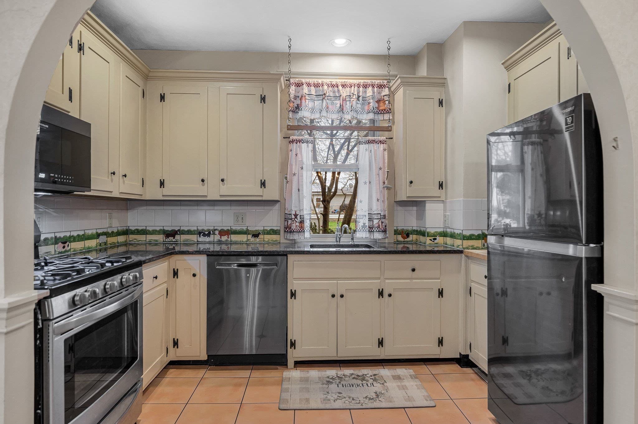 3 Family - 3 Units Up/Down at 16 Quincy St, Methuen MA 01844, Methuen, photo 13 of 42