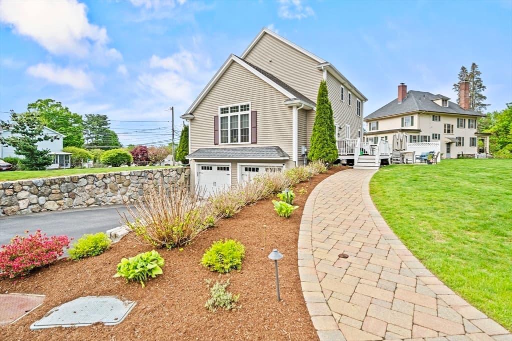 2 O'connor Lane, Woburn MA 01801 photo 2