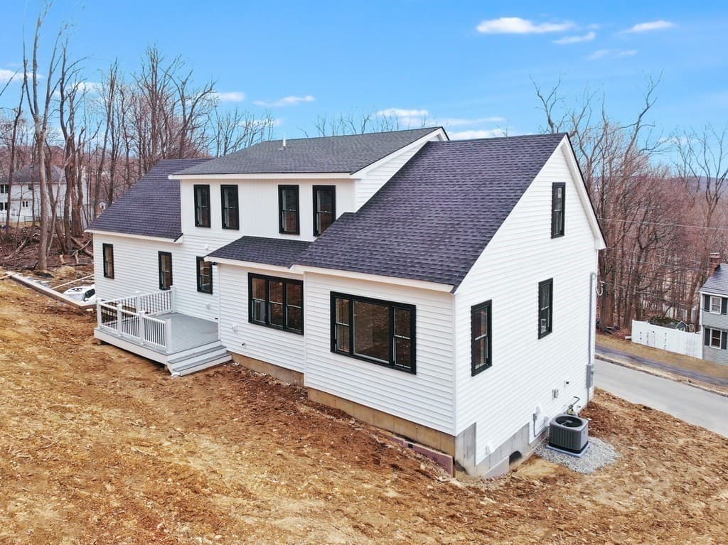 Single Family Residence at 36 Belvidere Rd, Haverhill MA 01830, photo 4 of 19