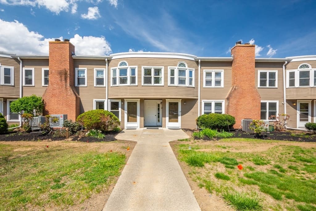 75 Page Rd # 16, Bedford MA 01730