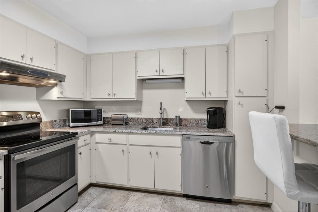 210 Nahanton # 117, Newton MA 02459 photo 8
