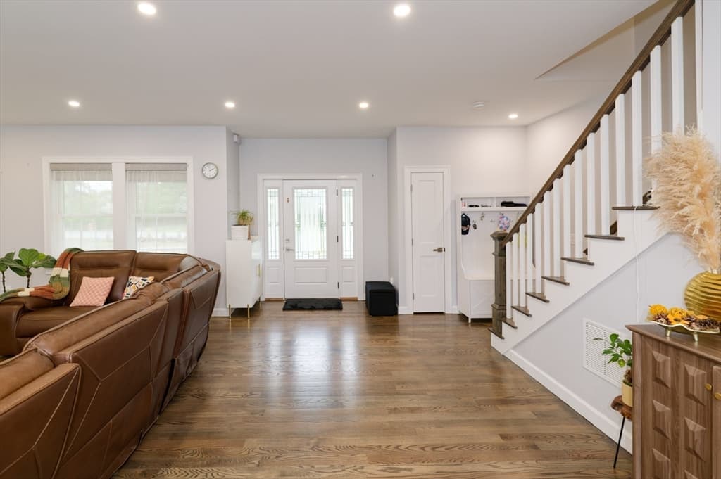 615 Norfolk St, Holliston MA 01746 photo 13