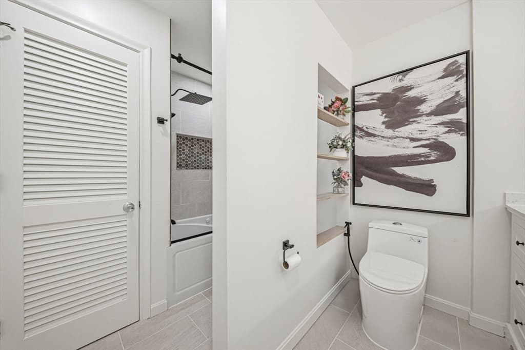 Condominium at 175 Tall Oaks Dr # F, Weymouth MA 02190, photo 13 of 32