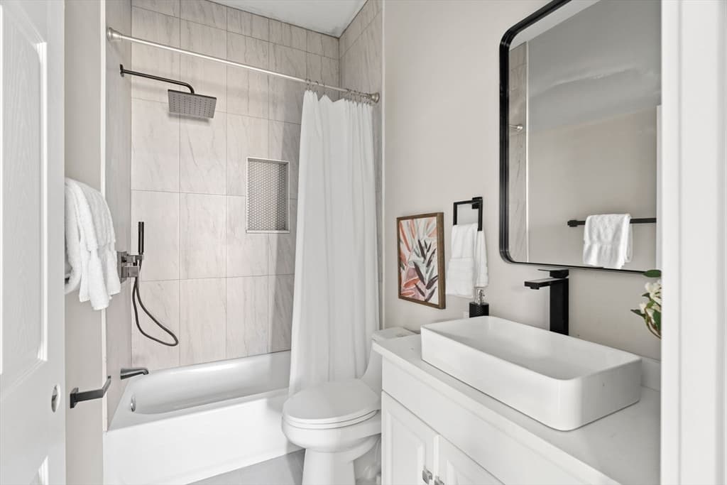 Condominium at 28 Hansborough St. # 5, Boston MA 02124, Boston, photo 12 of 15