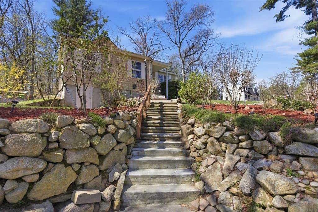Single Family Residence at 10 Avila Rd, Billerica MA 01821, photo 3 of 31
