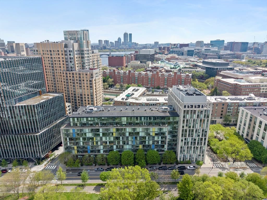 Condominium at 2 Earhart St # 308, Cambridge MA 02141, Cambridge, photo 17 of 20