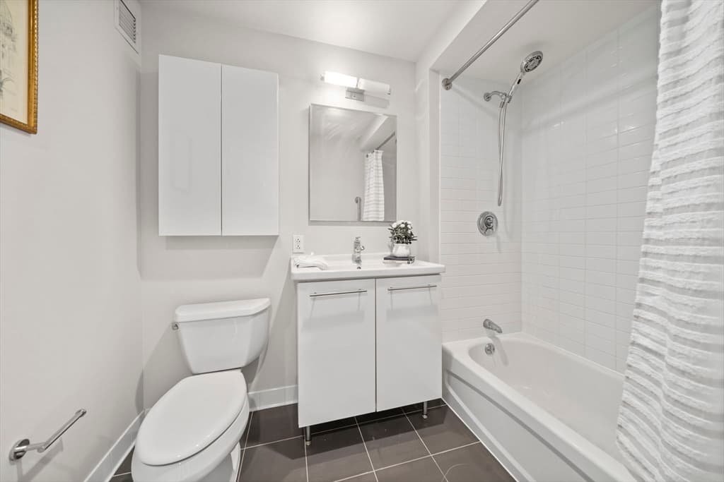 Condominium at 2 Earhart St # 308, Cambridge MA 02141, Cambridge, photo 11 of 20