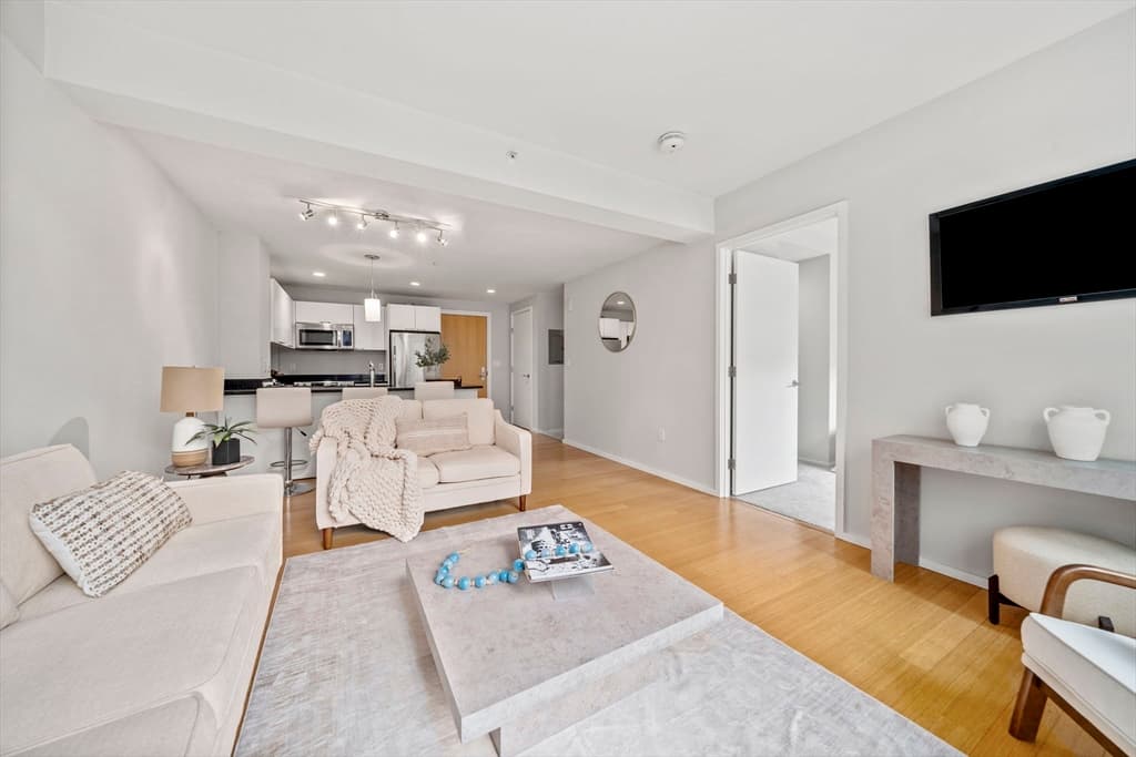 Condominium at 2 Earhart St # 308, Cambridge MA 02141, Cambridge, photo 8 of 20