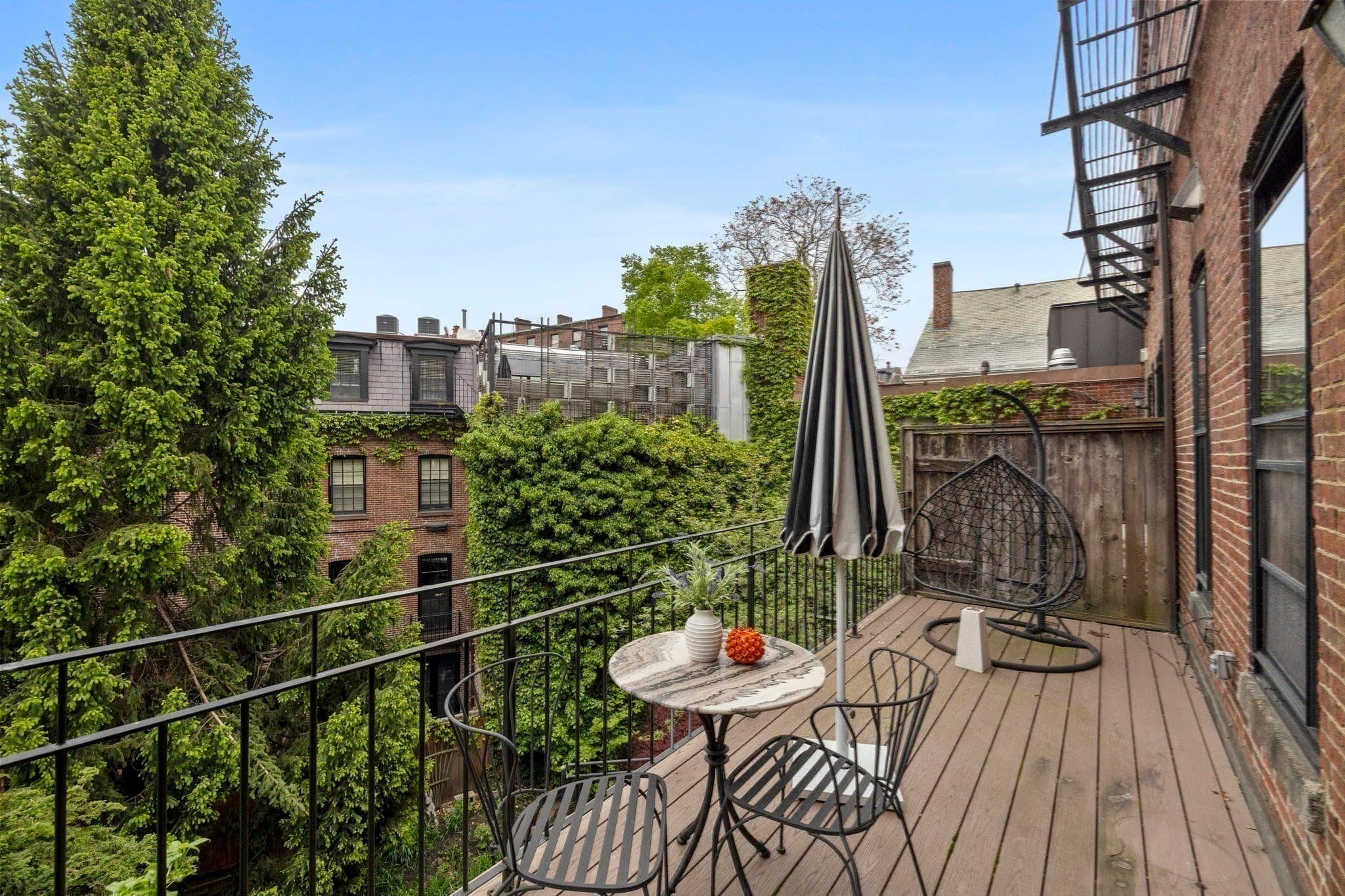 Condominium at 131 Mount Vernon St # 2, Boston MA 02108, photo 9 of 13