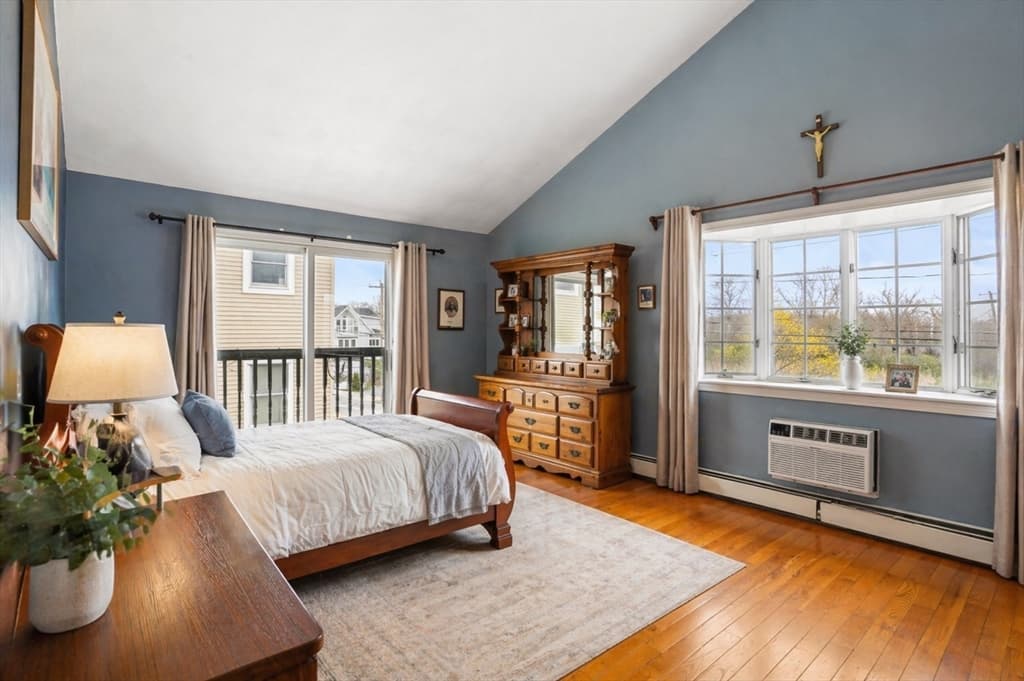 Single Family Residence at 706 Sea St, Quincy MA 02169, photo 13 of 20