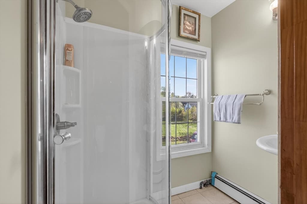 Single Family Residence at 377 Union St, Leominster MA 01453, photo 19 of 37