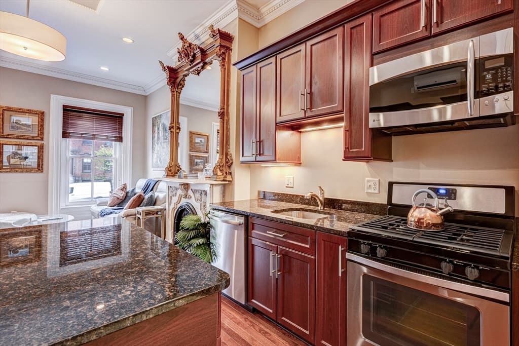 Condominium at 473 Massachusetts Ave # 2, Boston MA 02118, photo 11 of 25
