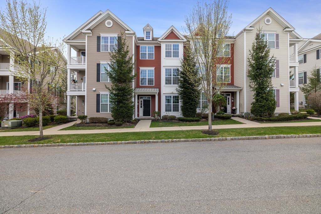 57 Townsend Blvd # 57, Westborough MA 01581