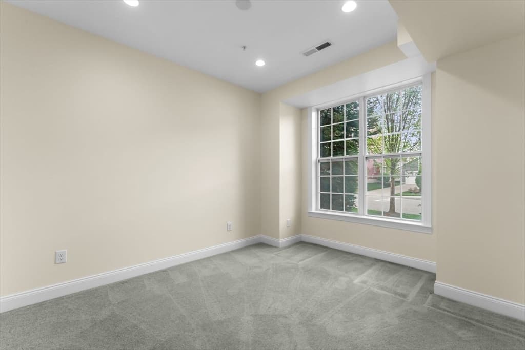 Condominium at 57 Townsend Blvd # 57, Westborough MA 01581, photo 4 of 39