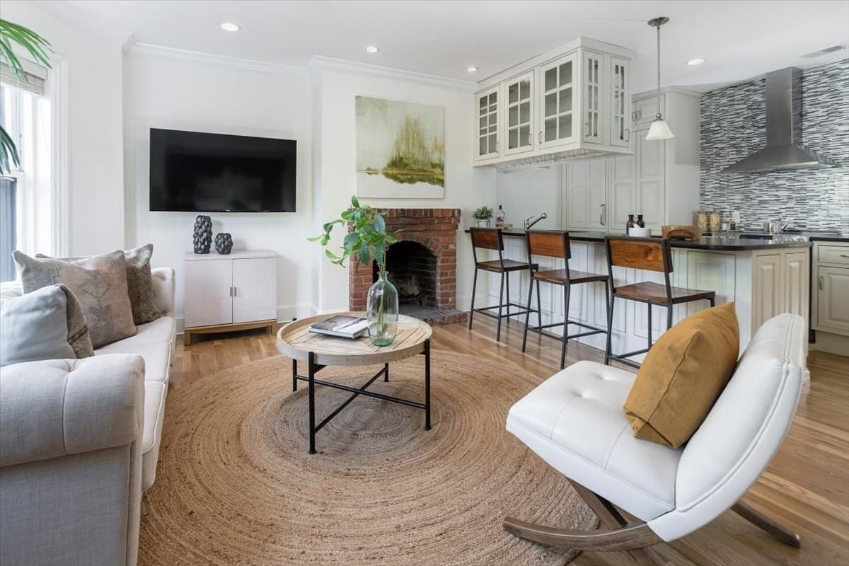 Condominium at 20 Union Park # 4, Boston MA 02118, photo 3 of 11