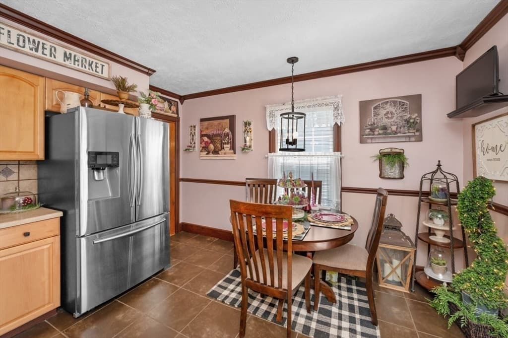 Single Family Residence at 24 Sylvia Street, Lynn MA 01904, photo 11 of 29