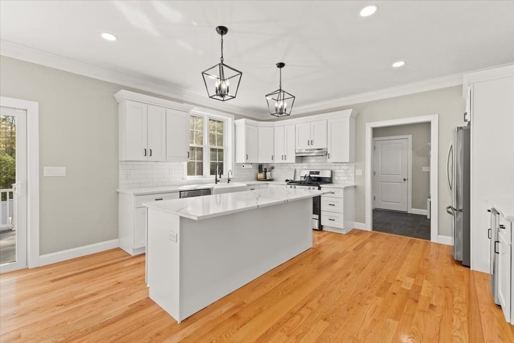 5 Baron Drive, Easton MA 02356 photo 5